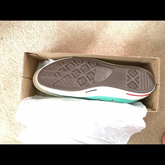 Men's converse - Picture 2 of 2